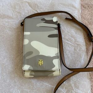 Tommy Hilfiger Julia Camo Nylon Phone Crossbody